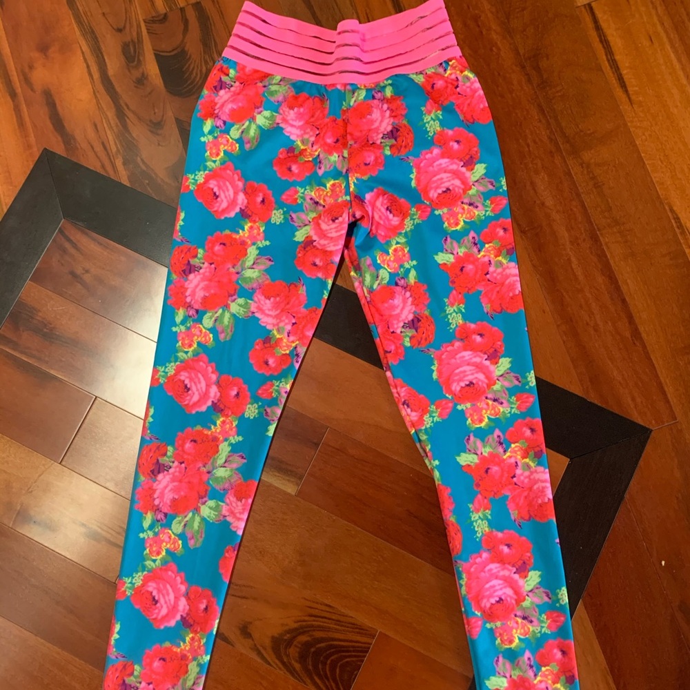 Booty enhancing leggings